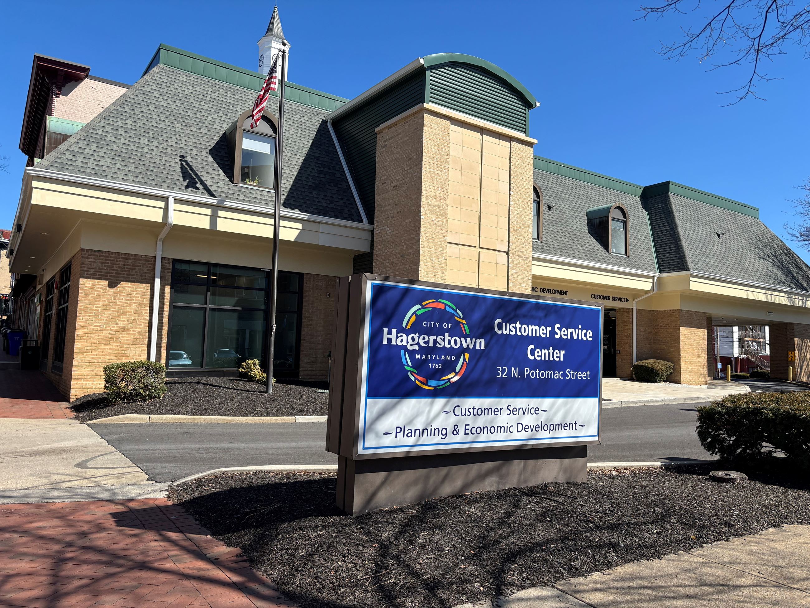 Customer Service Center_32 N. Potomac St.
